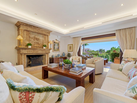 Exclusive Andalusian-Style Villa on Marbella’s Golden Mile