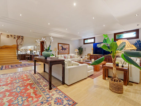 Exclusive Andalusian-Style Villa on Marbella’s Golden Mile