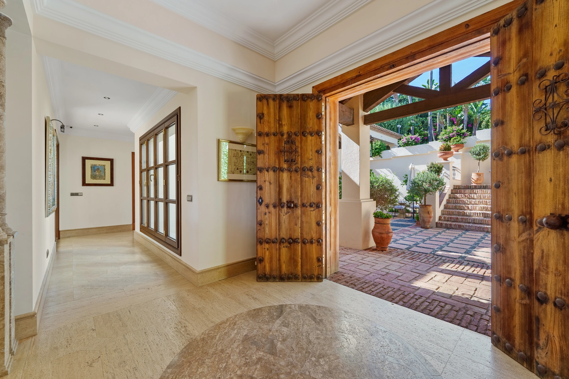 Villa for sale in Las Lomas del Marbella Club, Marbella Golden Mile