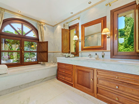 Exclusive Andalusian-Style Villa on Marbella’s Golden Mile