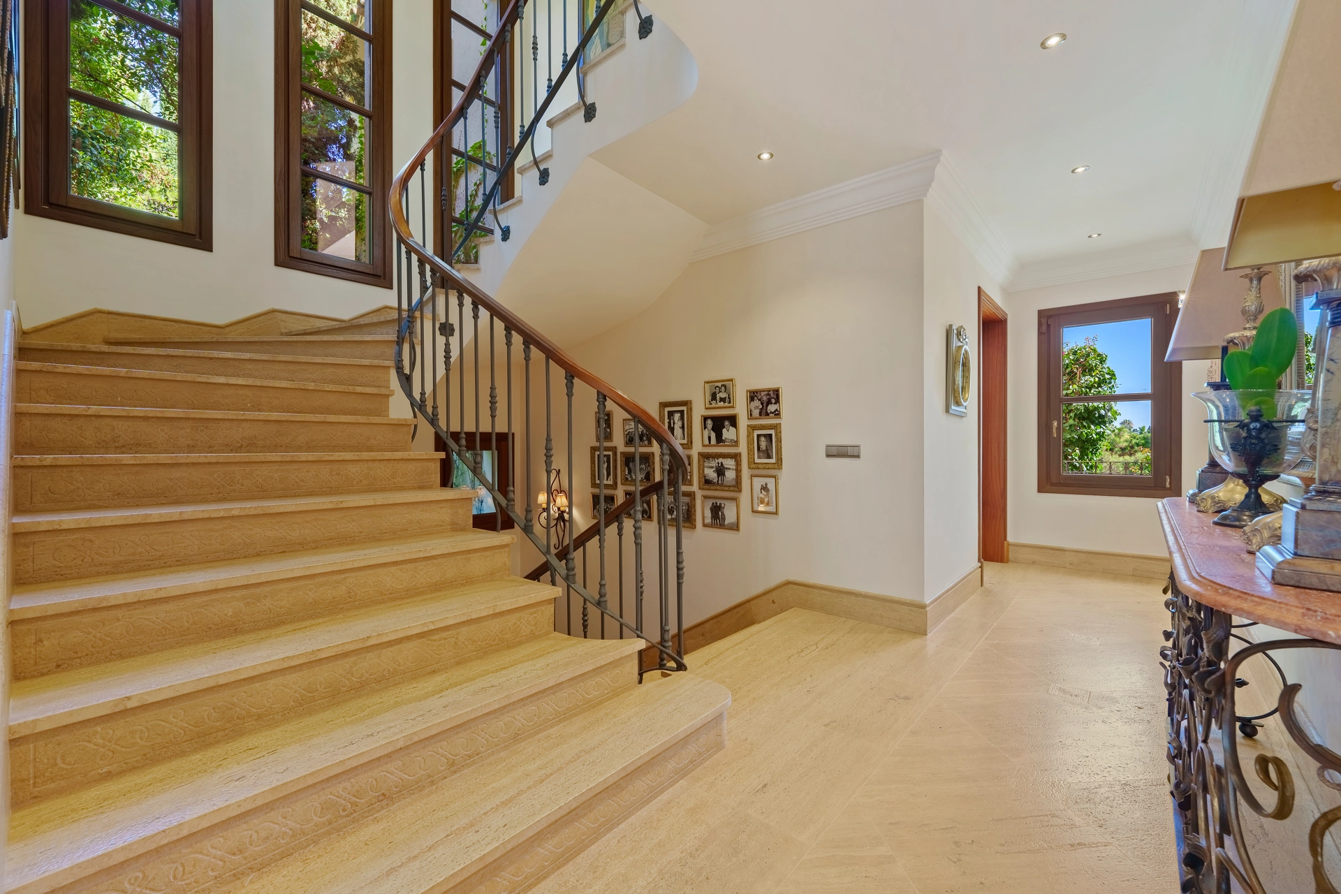 Villa for sale in Las Lomas del Marbella Club, Marbella Golden Mile