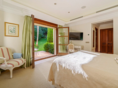 Exclusive Andalusian-Style Villa on Marbella’s Golden Mile