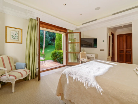 Exclusive Andalusian-Style Villa on Marbella’s Golden Mile
