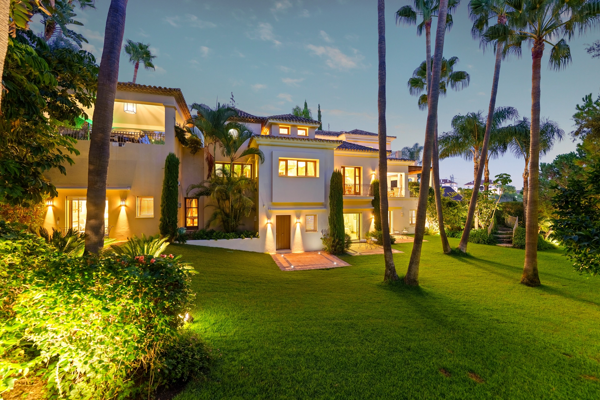 Villa for sale in Las Lomas del Marbella Club, Marbella Golden Mile