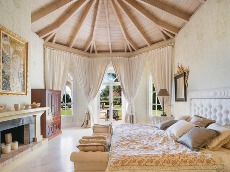 Timeless Mediterranean Elegance in Altos Reales – Marbella’s Hidden Gem of Luxury Living