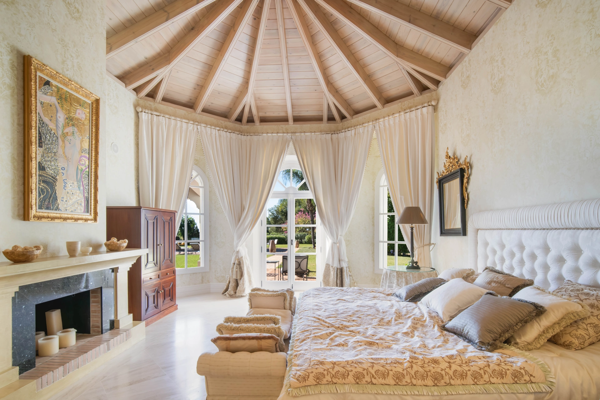 Villa for sale in Altos Reales, Marbella Golden Mile