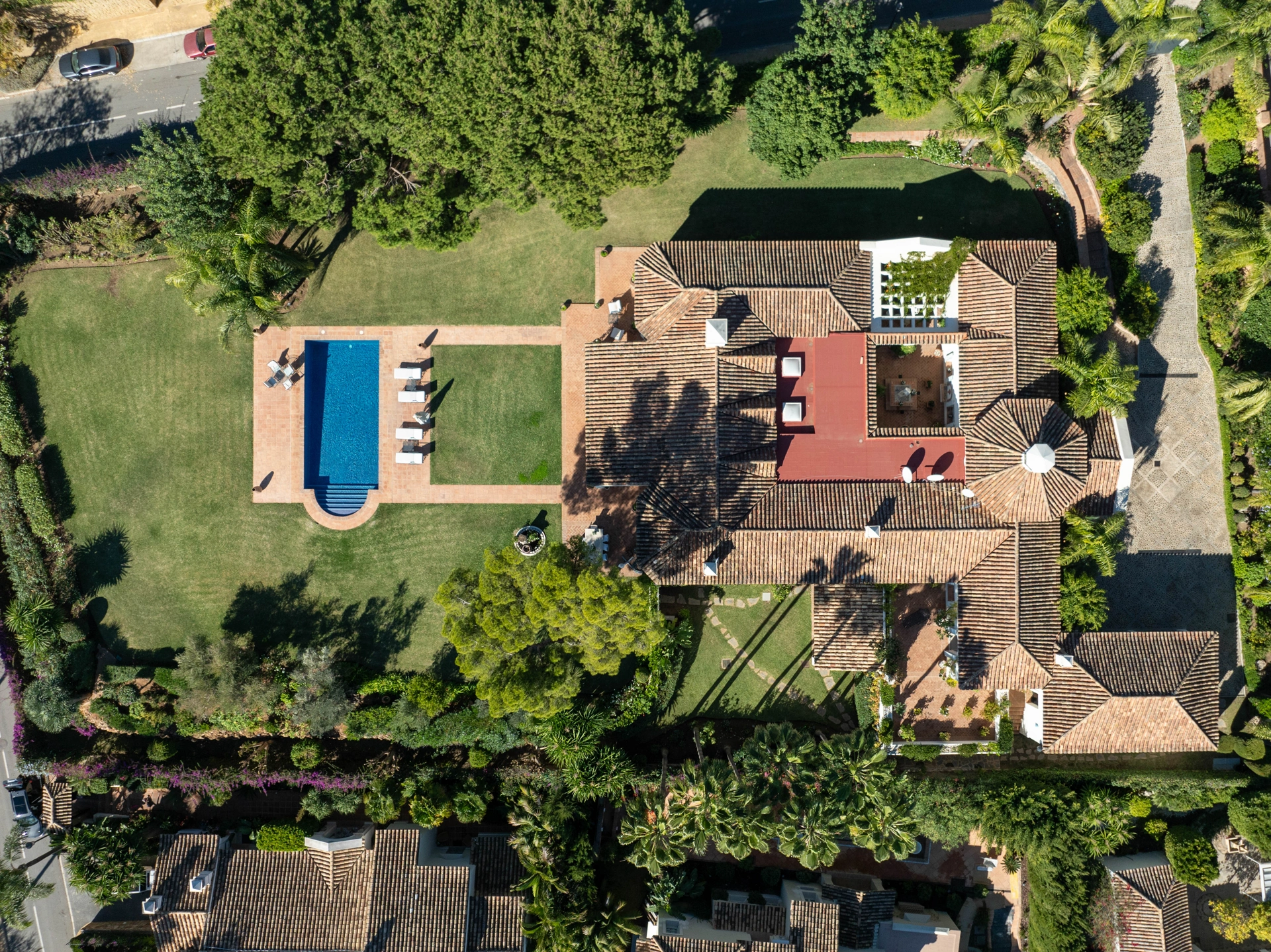 Villa for sale in Altos Reales, Marbella Golden Mile