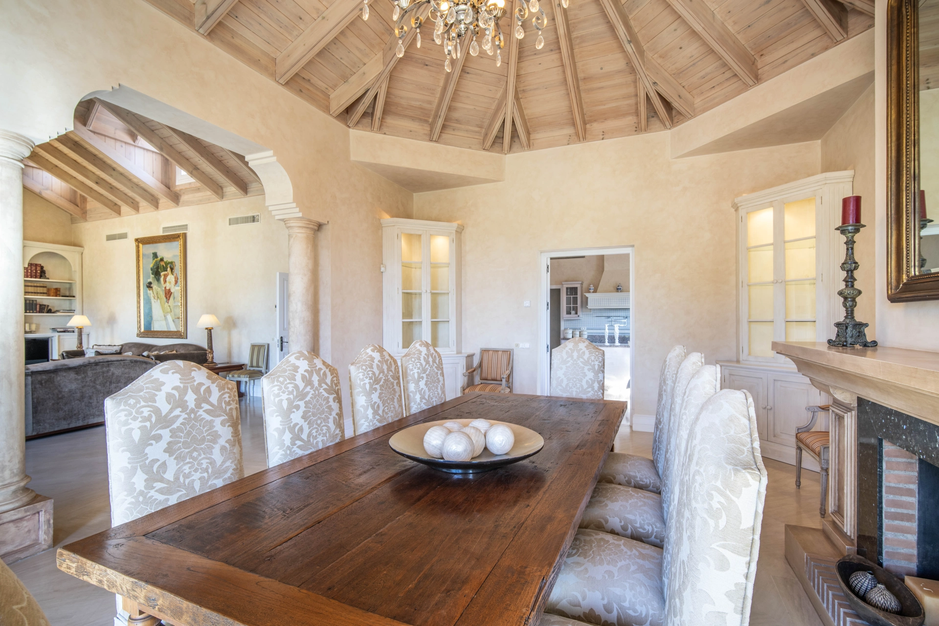 Villa for sale in Altos Reales, Marbella Golden Mile