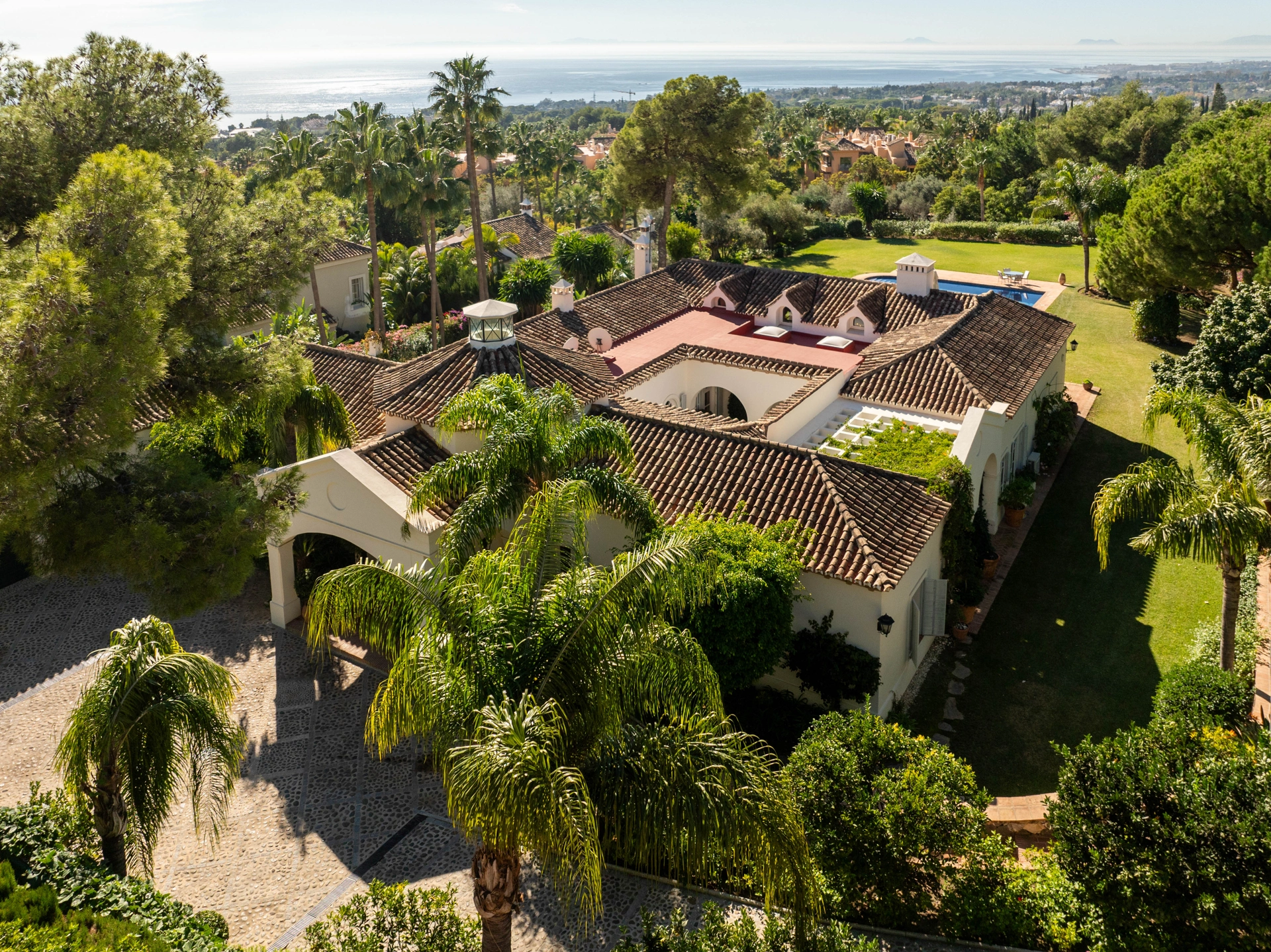 Villa for sale in Altos Reales, Marbella Golden Mile