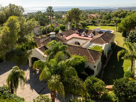 Timeless Mediterranean Elegance in Altos Reales – Marbella’s Hidden Gem of Luxury Living