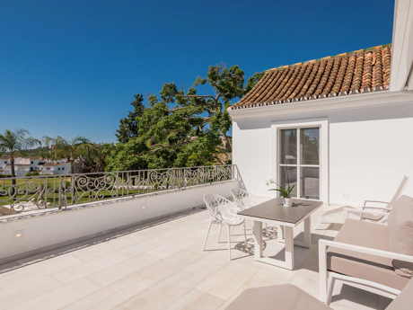 Exclusiva villa de lujo de 6 dormitorios en La Cerquilla, Marbella