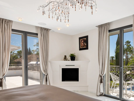 Exclusiva villa de lujo de 6 dormitorios en La Cerquilla, Marbella