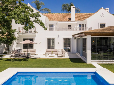 Exclusiva villa de lujo de 6 dormitorios en La Cerquilla, Marbella