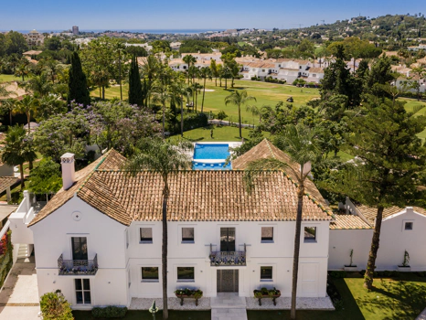 Exclusiva villa de lujo de 6 dormitorios en La Cerquilla, Marbella