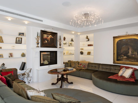 Exclusiva villa de lujo de 6 dormitorios en La Cerquilla, Marbella