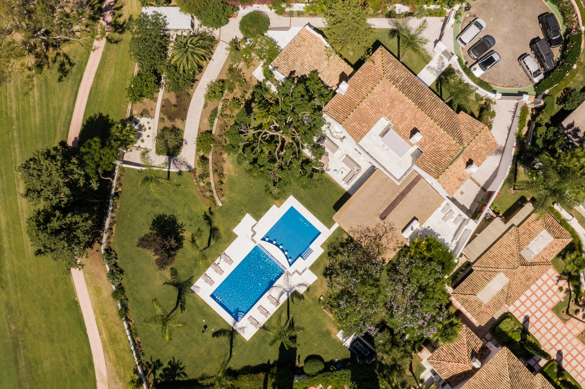 Villa en venta en La Cerquilla, Nueva Andalucia