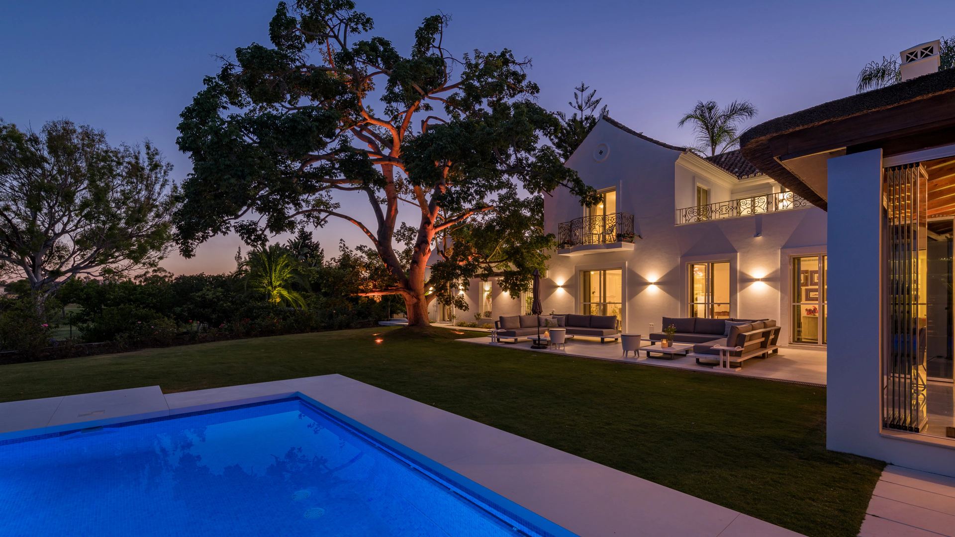 Villa en venta en La Cerquilla, Nueva Andalucia