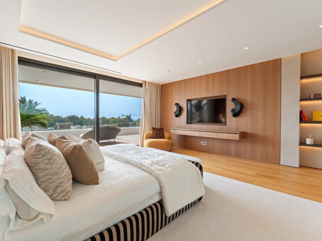 A Masterpiece of Modern Luxury