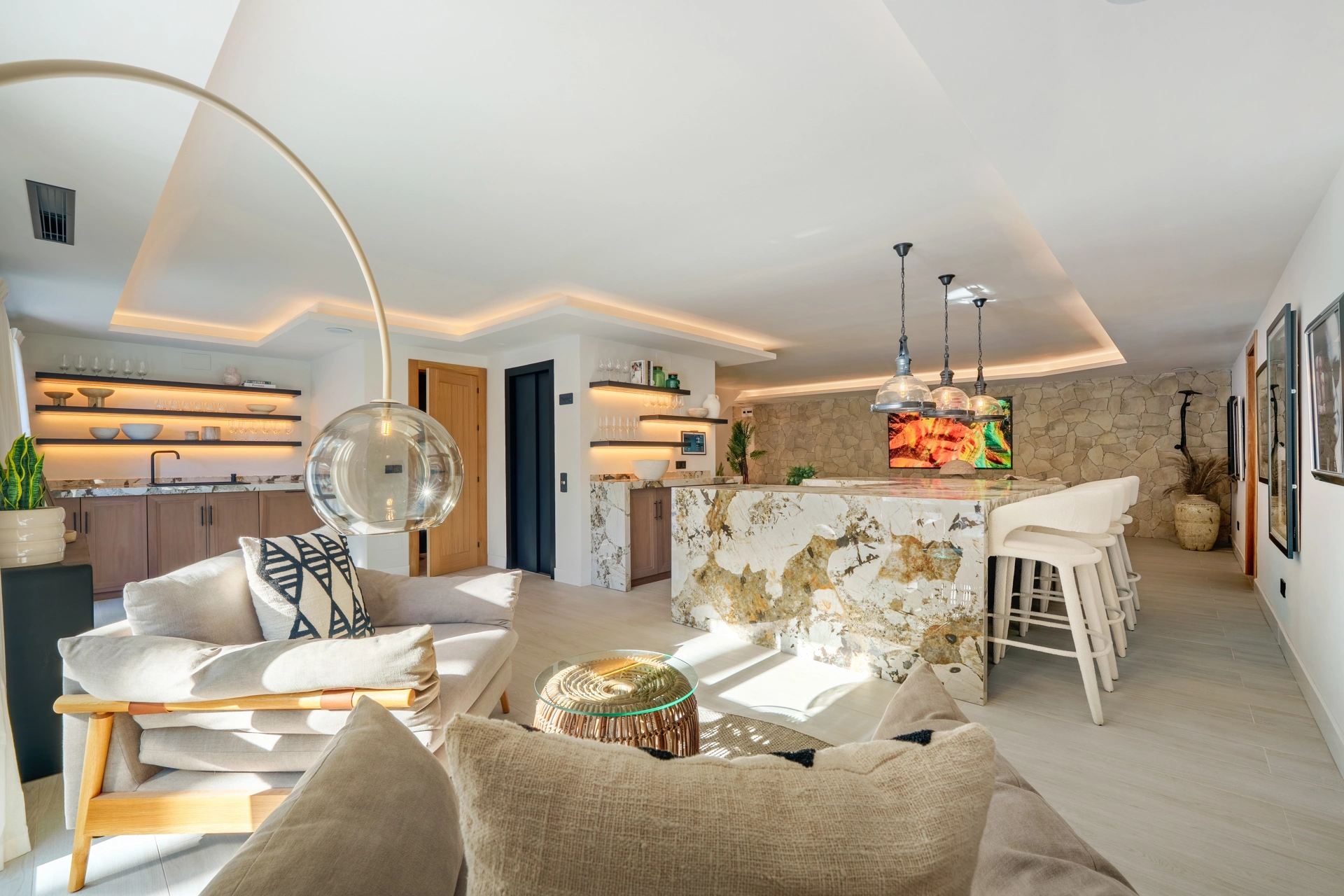 Villa for sale in Nueva Andalucia, Marbella