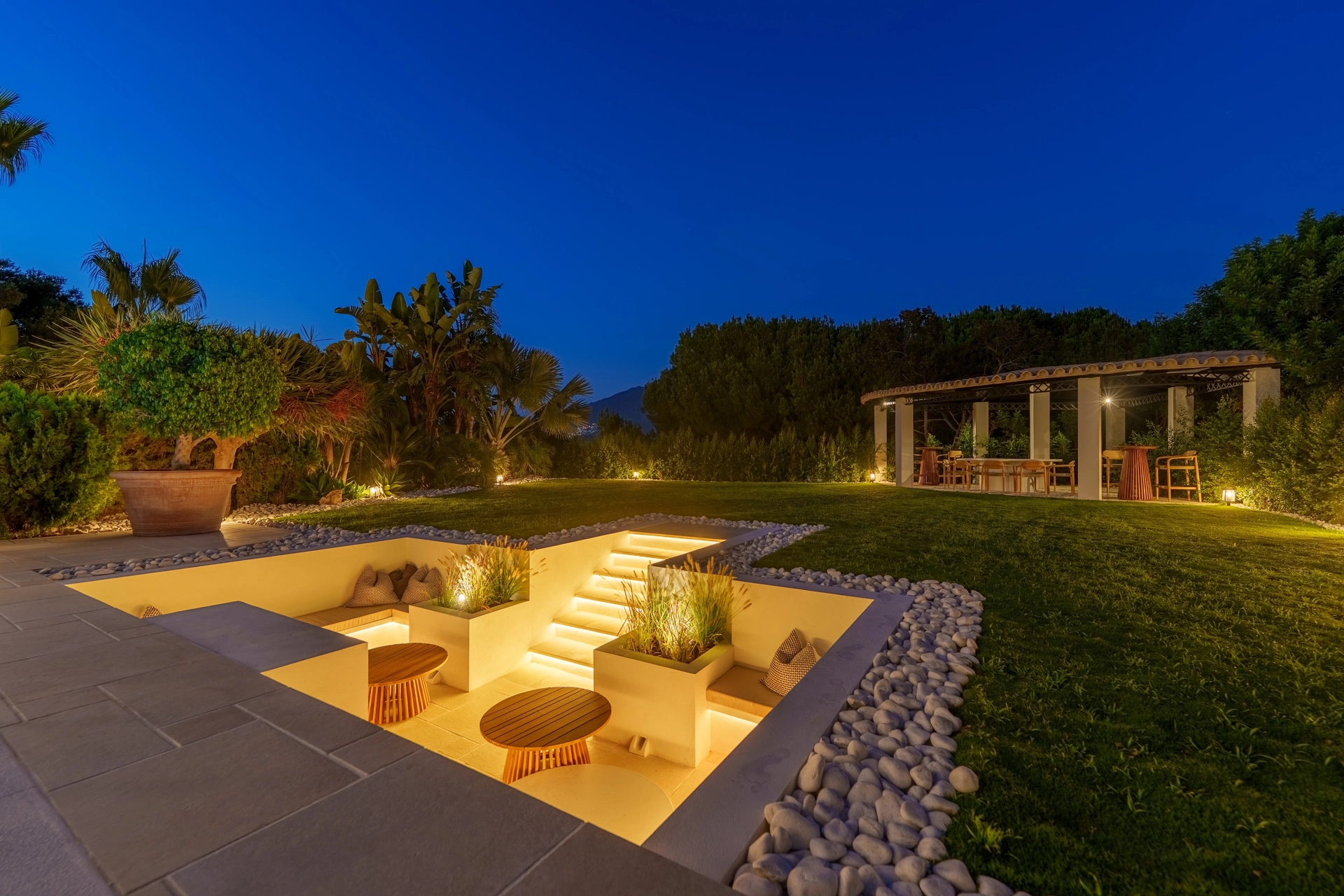 Villa for sale in Nueva Andalucia, Marbella