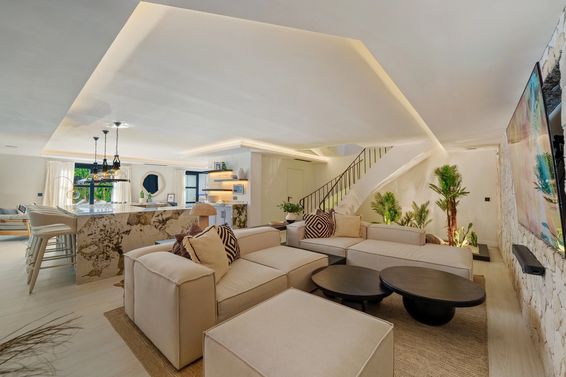 Villa for sale in Nueva Andalucia, Marbella
