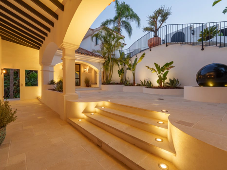 Exceptional Contemporary Luxury Villa in Nueva Andalucía, Marbella