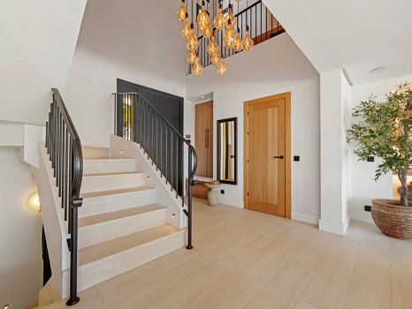 Exceptional Contemporary Luxury Villa in Nueva Andalucía, Marbella