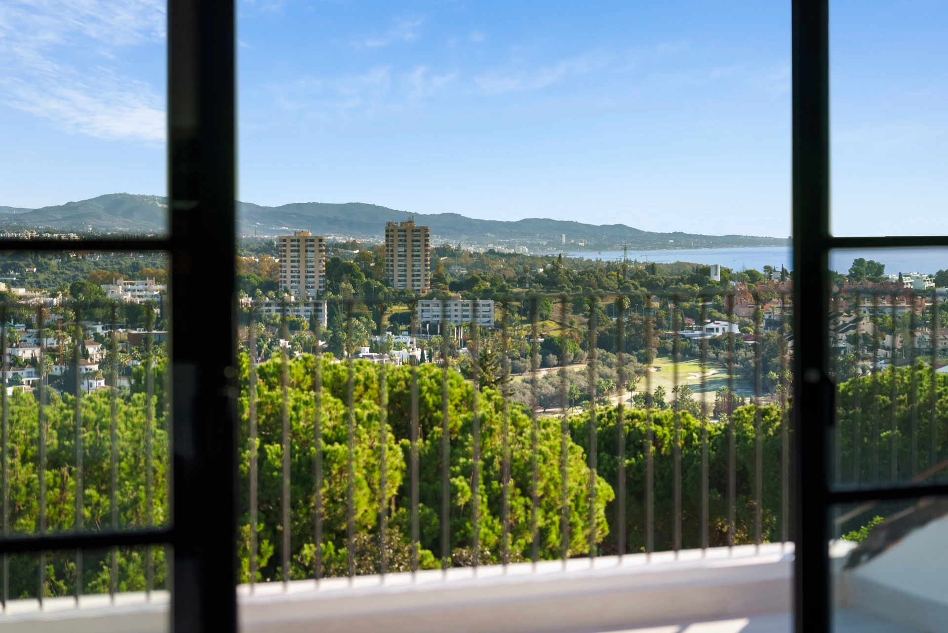 Villa for sale in Nueva Andalucia, Marbella
