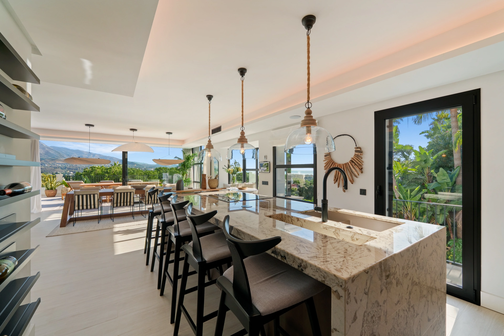 Villa for sale in Nueva Andalucia, Marbella