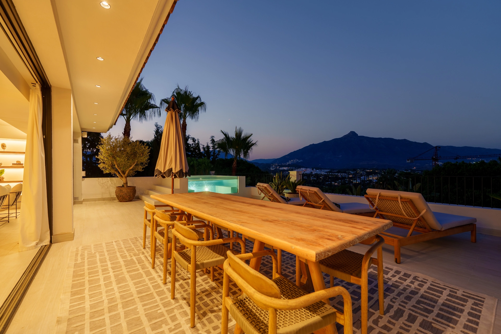 Villa for sale in Nueva Andalucia, Marbella