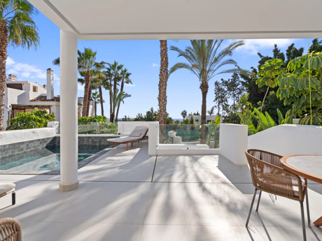 Modern Luxury Apartments with Private Pools and Sea-View Penthouses near Marbella