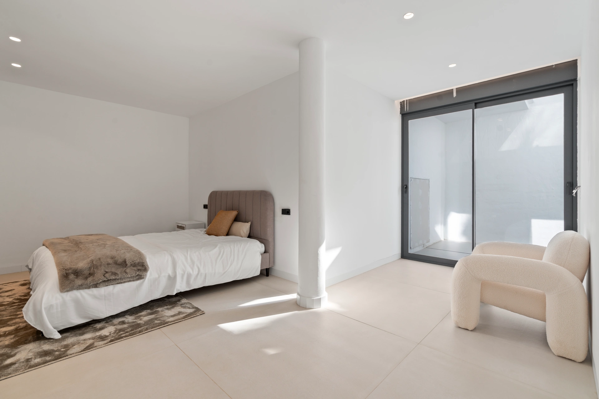 Town House for sale in El Paraiso, Estepona East