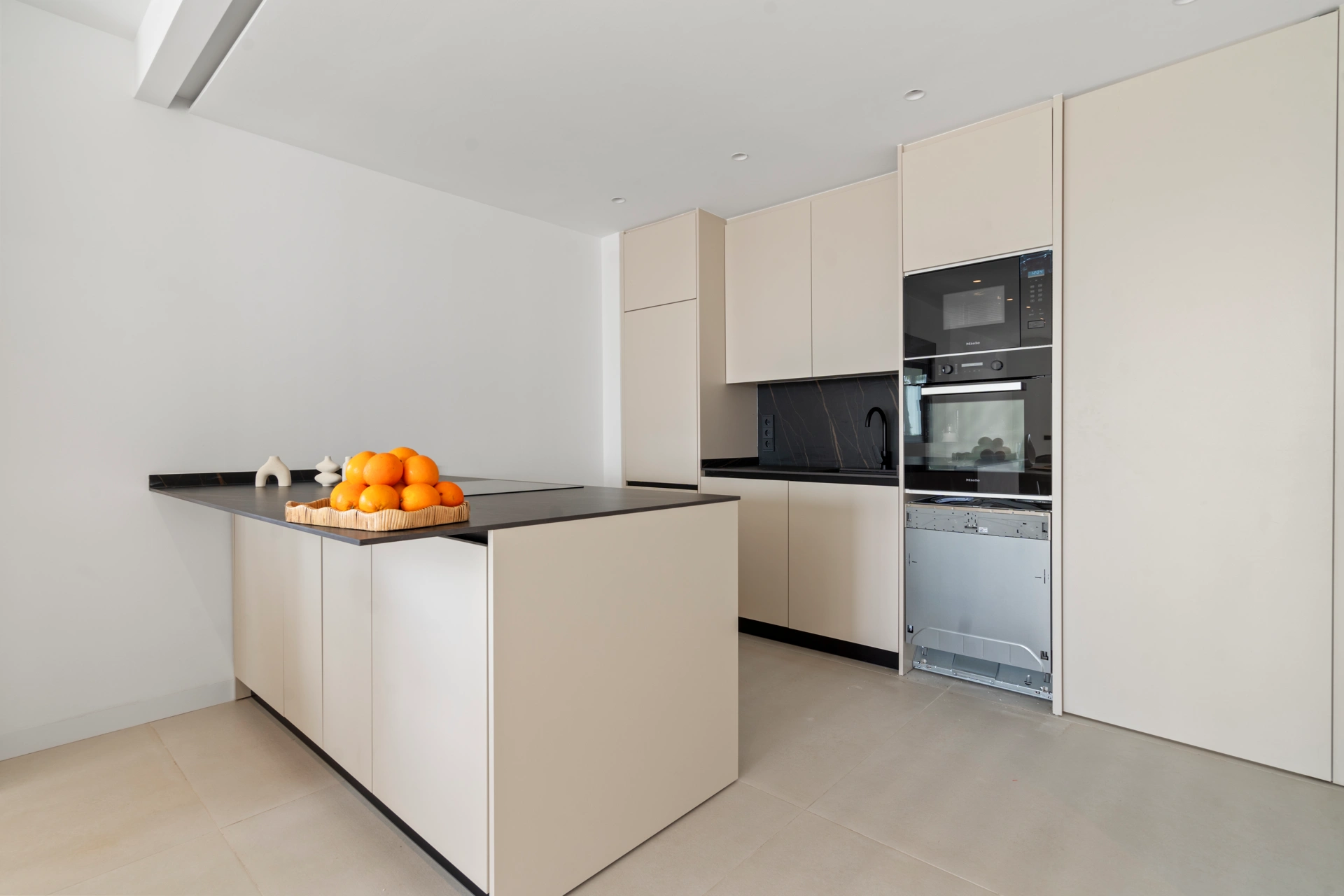 Town House for sale in El Paraiso, Estepona East