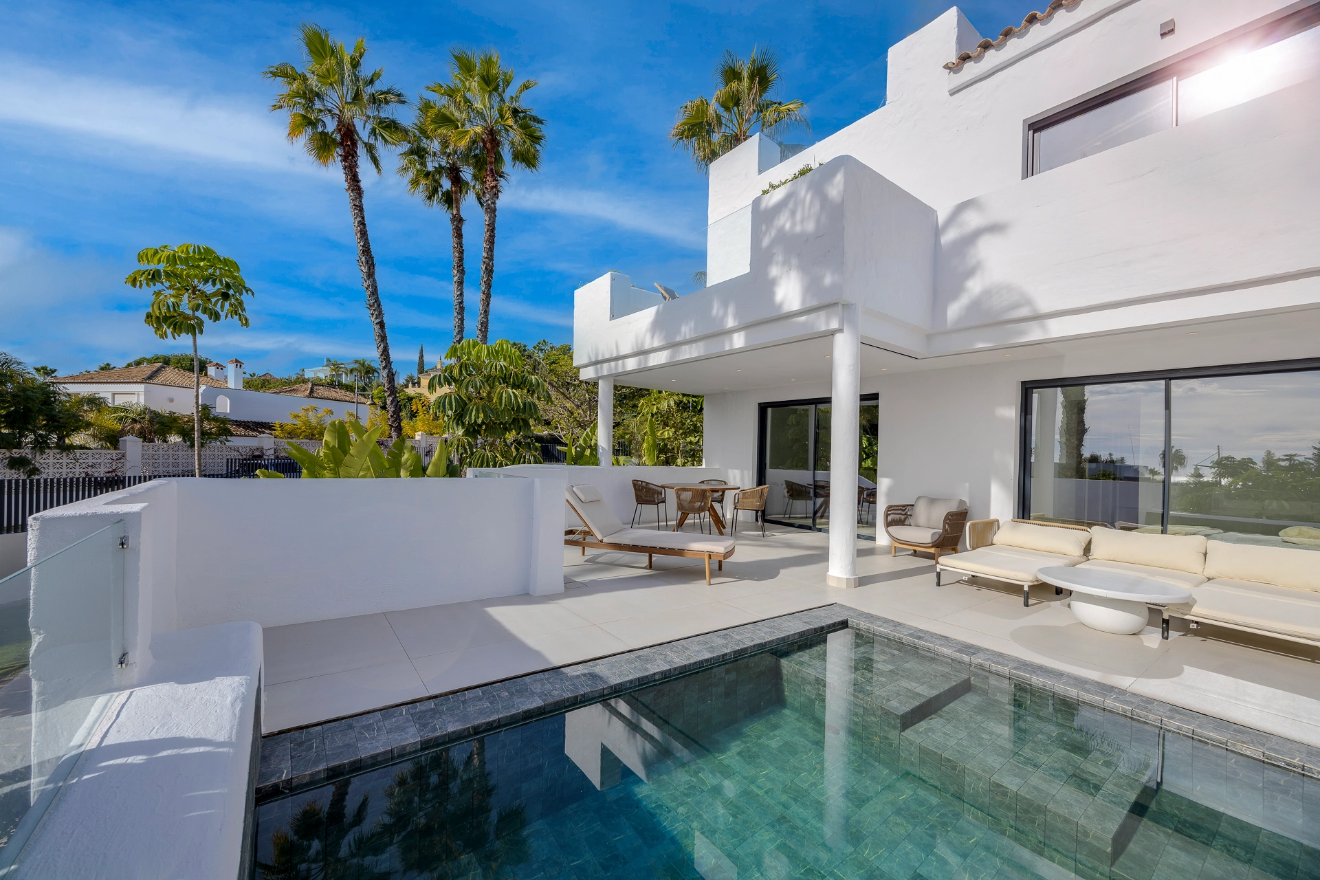 Town House for sale in El Paraiso, Estepona East