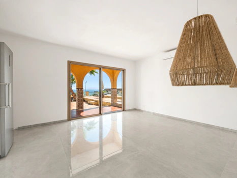 Magnificent Andalusian Villa with Scandinavian Touch and Sea Views in Estepona West