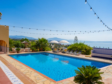 Magnificent Andalusian Villa with Scandinavian Touch and Sea Views in Estepona West