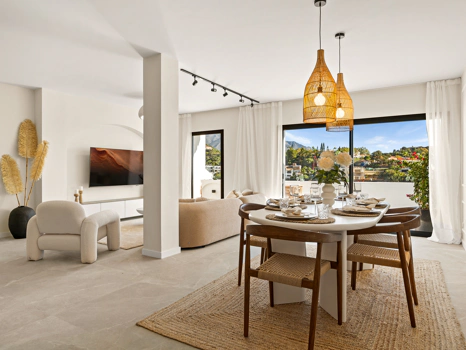 Elegant Renovated Apartment with Panoramic Golf, Sea & La Concha Views