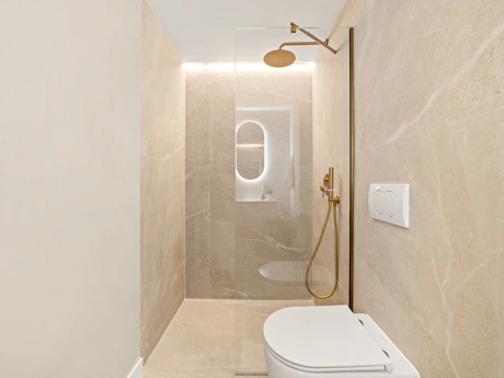 Elegante Apartamento Reformado con Vistas Panorámicas al Golf, al Mar y a La Concha