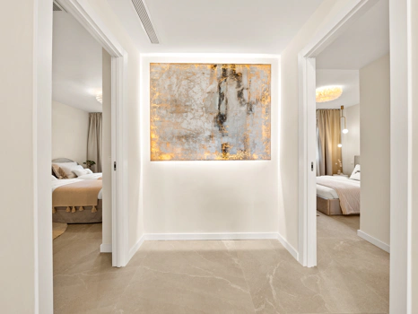 Elegant Renovated Apartment with Panoramic Golf, Sea & La Concha Views