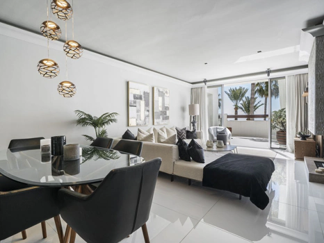 Apartamento en venta en Estepona
