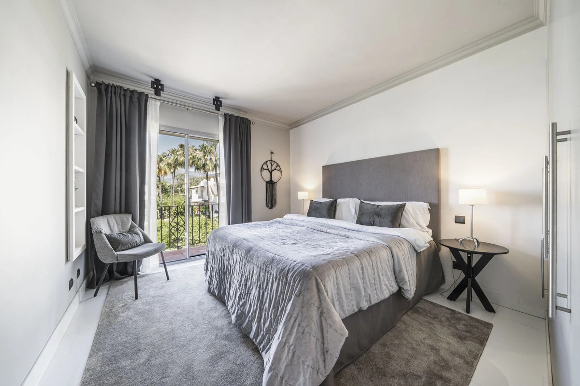 Apartamento en venta en Estepona