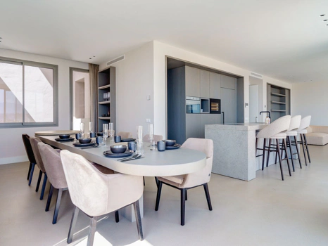 Villa for sale in Estepona