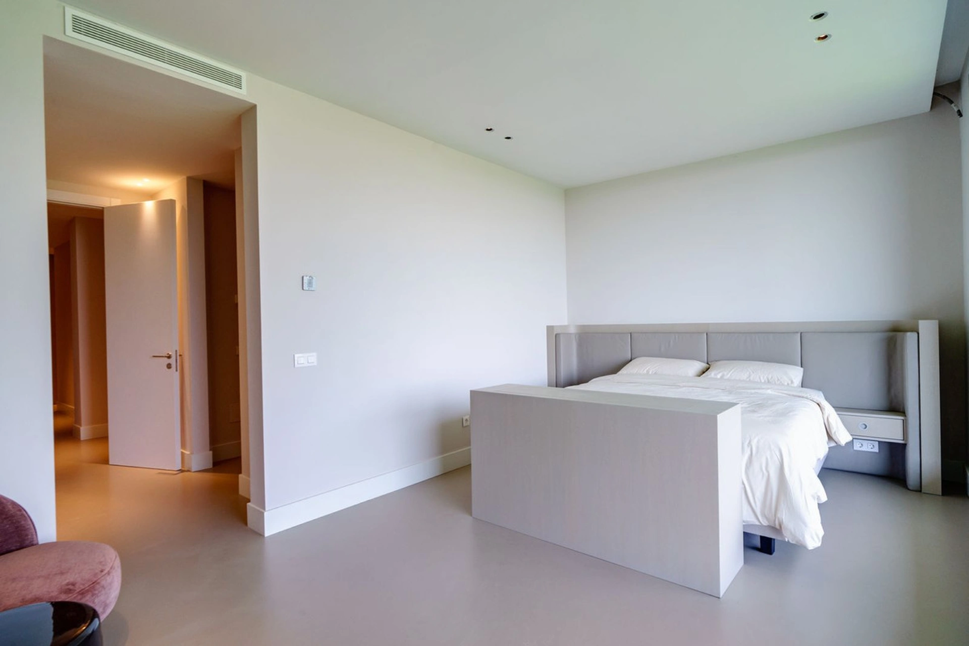 Villa for sale in Estepona