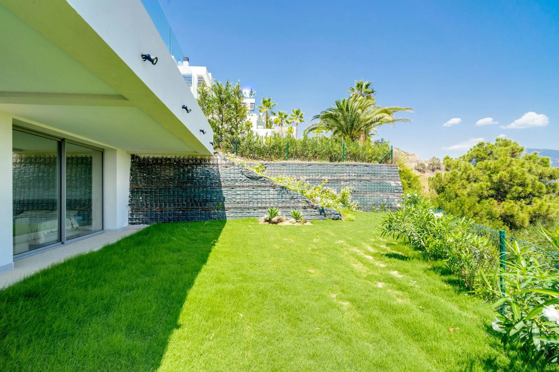 Villa for sale in Estepona