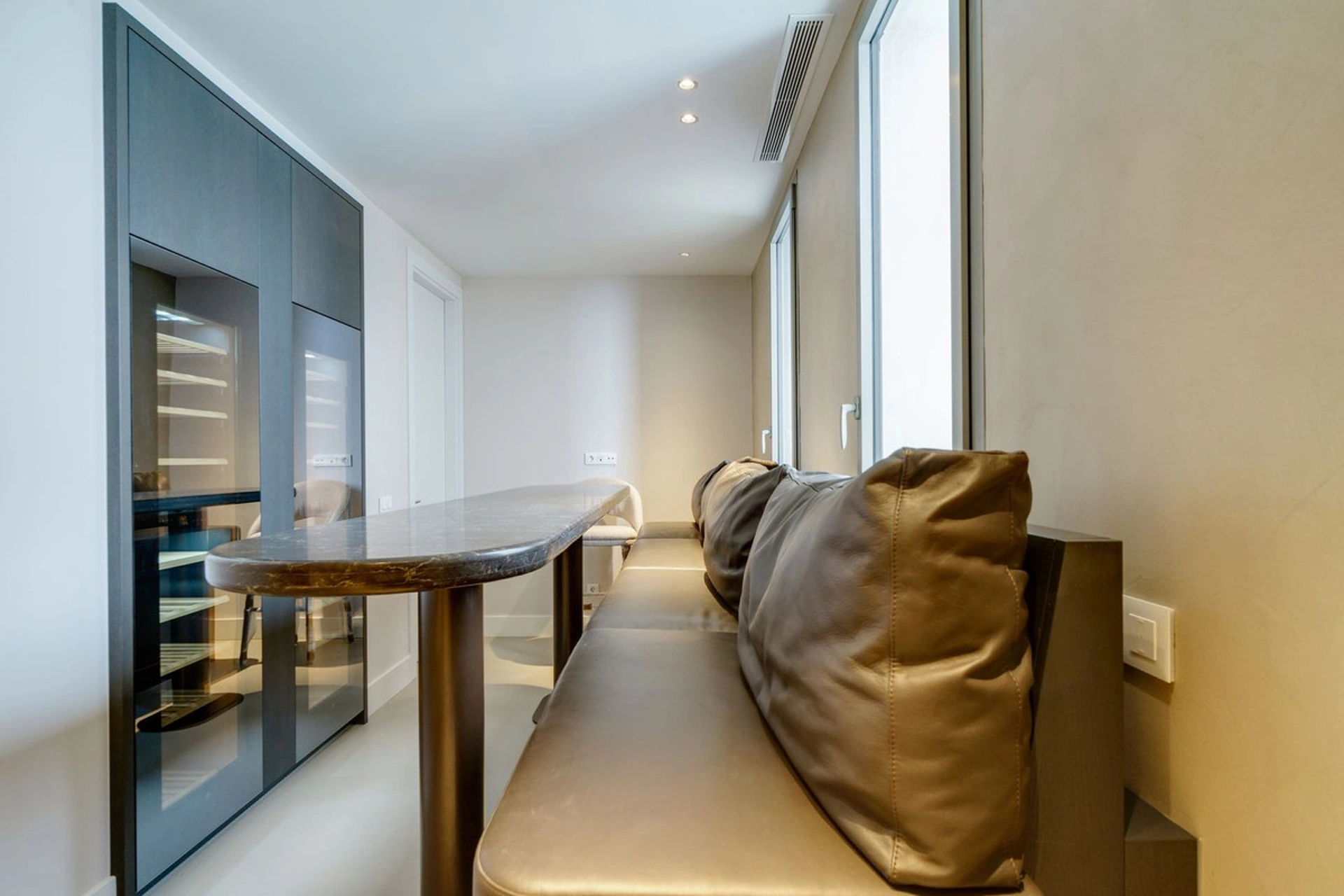 Villa for sale in Estepona