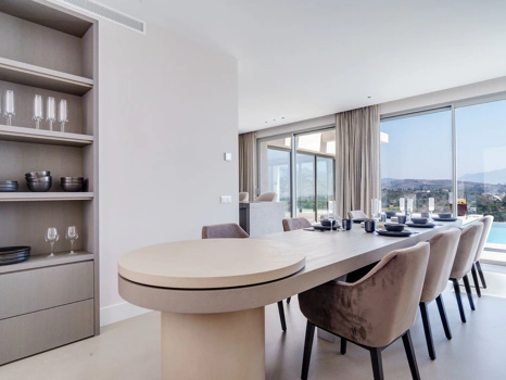 Villa for sale in Estepona