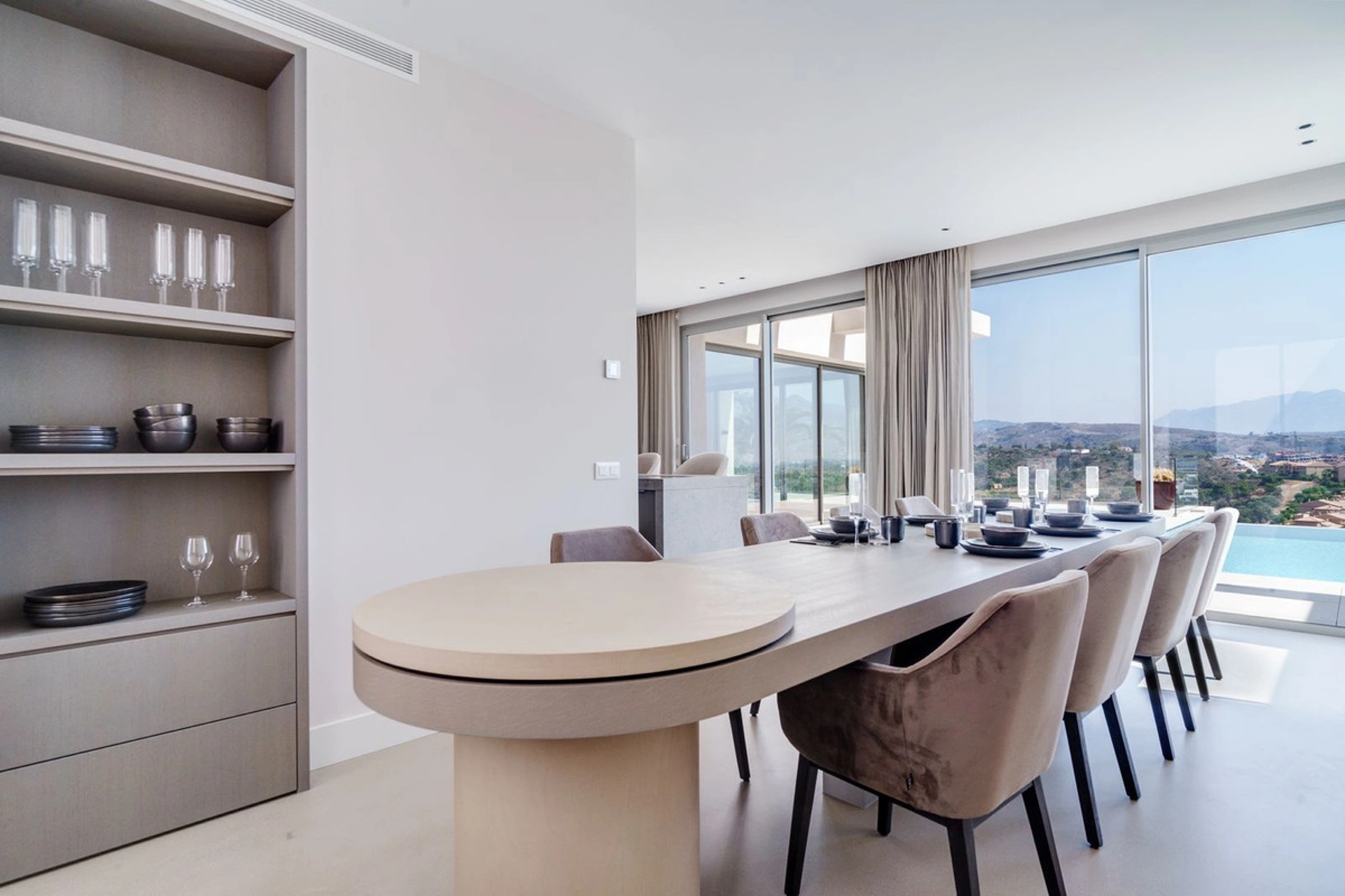 Villa for sale in Estepona