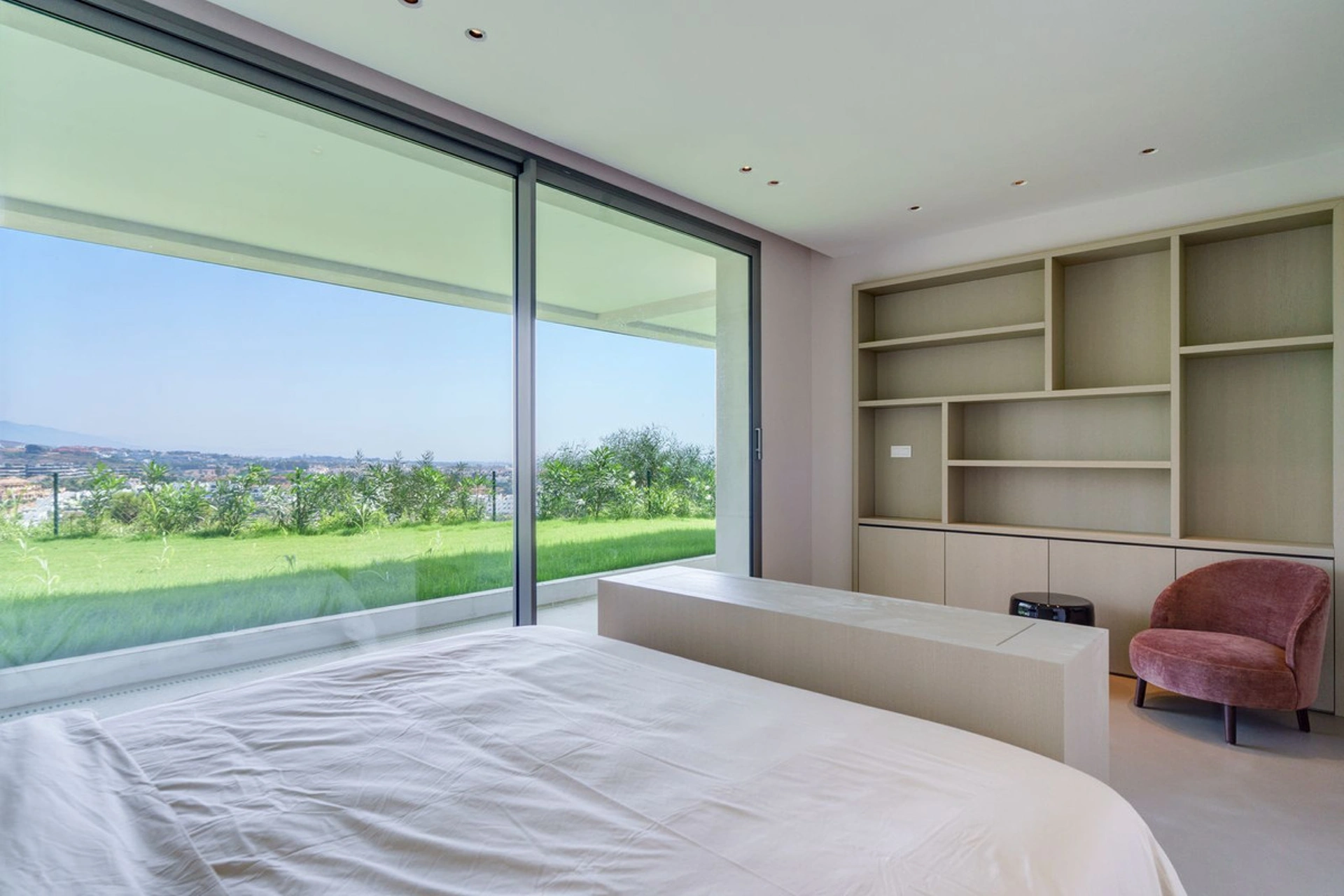 Villa for sale in Estepona