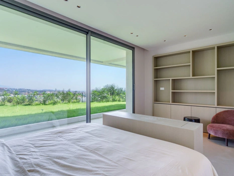 Villa for sale in Estepona