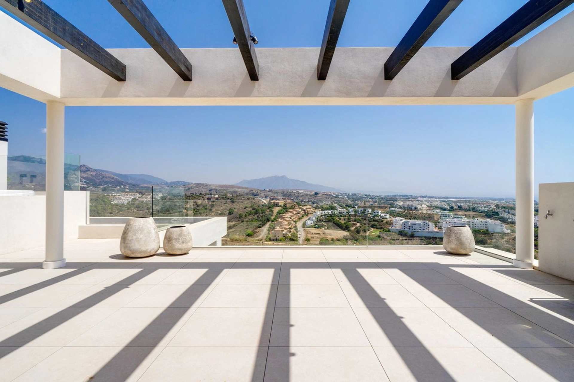 Villa for sale in Estepona